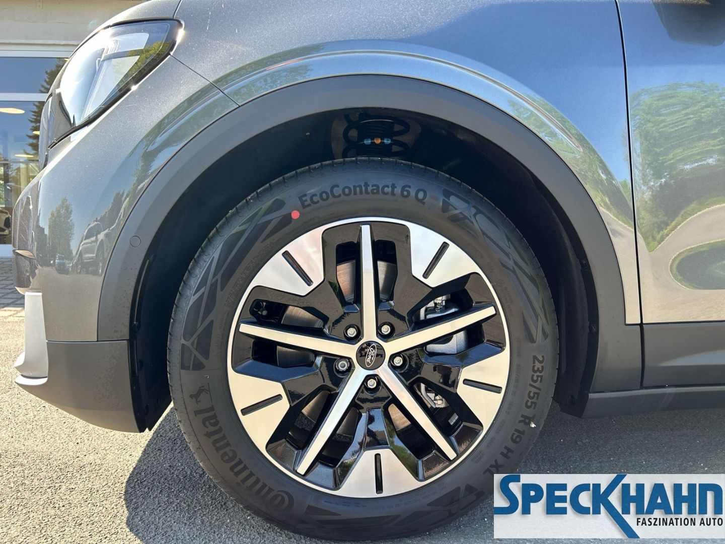 Ford Explorer - Bild 8 von 15