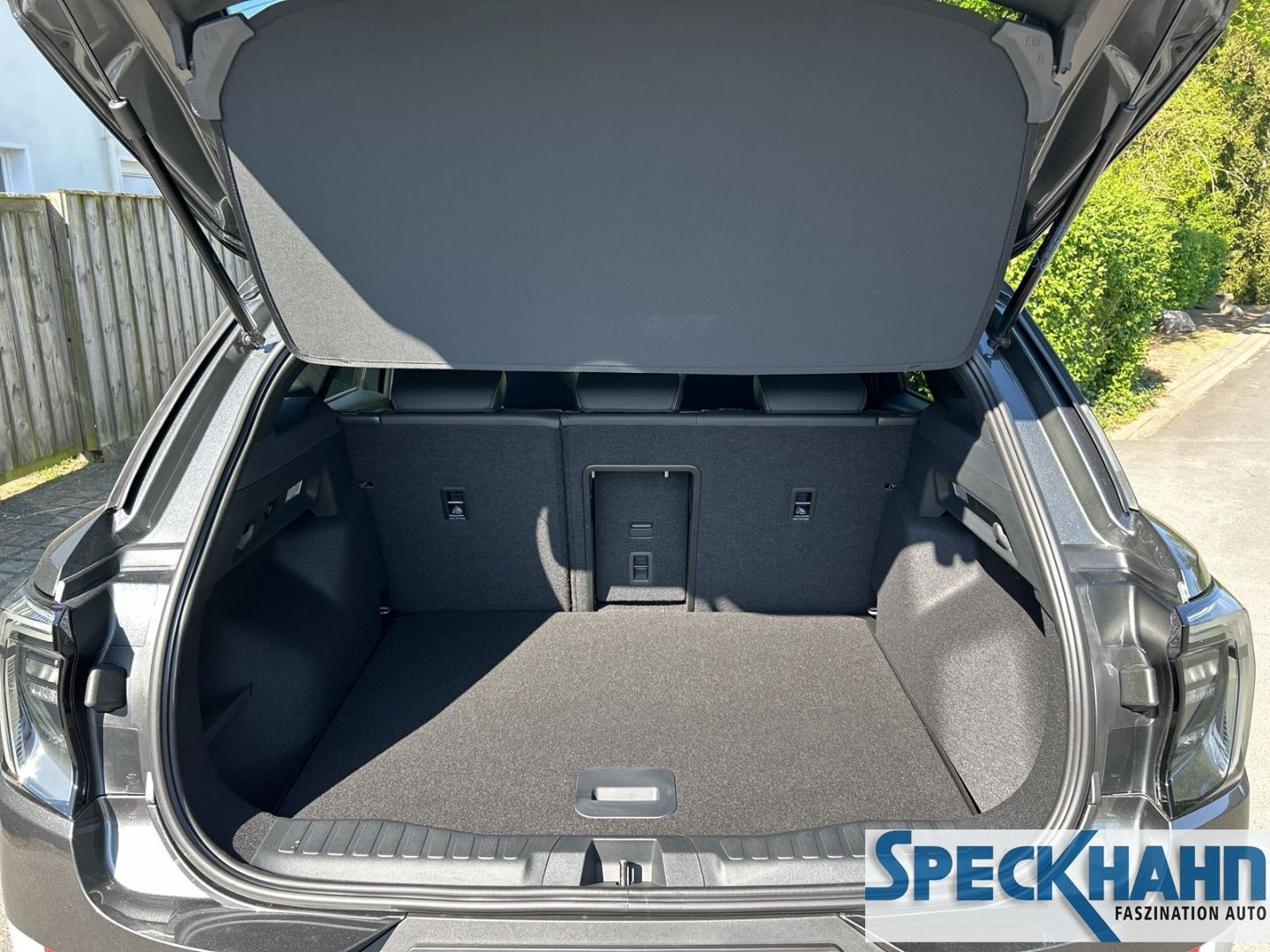 Ford Explorer - Bild 9 von 15