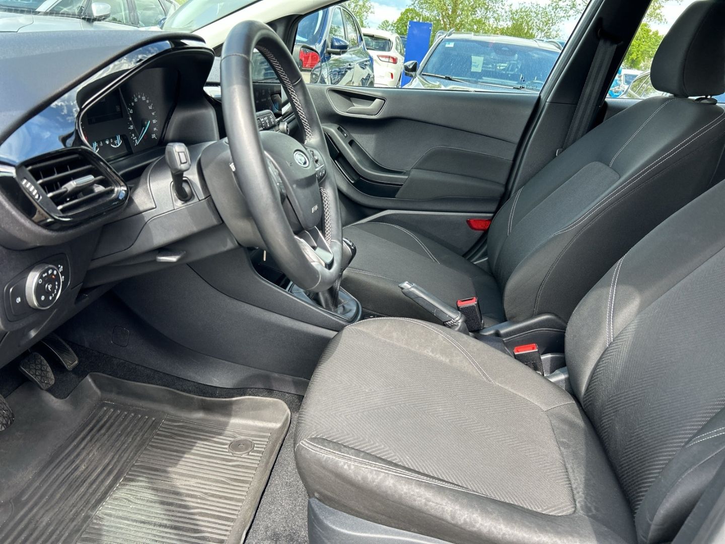 Ford Fiesta - Bild 11 von 15