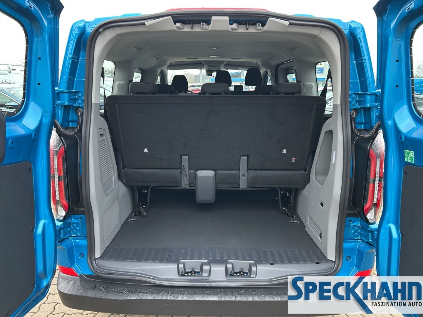 Ford Transit Custom Kombi E 340L1 RWD Trend Elektro el.AHK 9sitzer - Bild 9 von 20