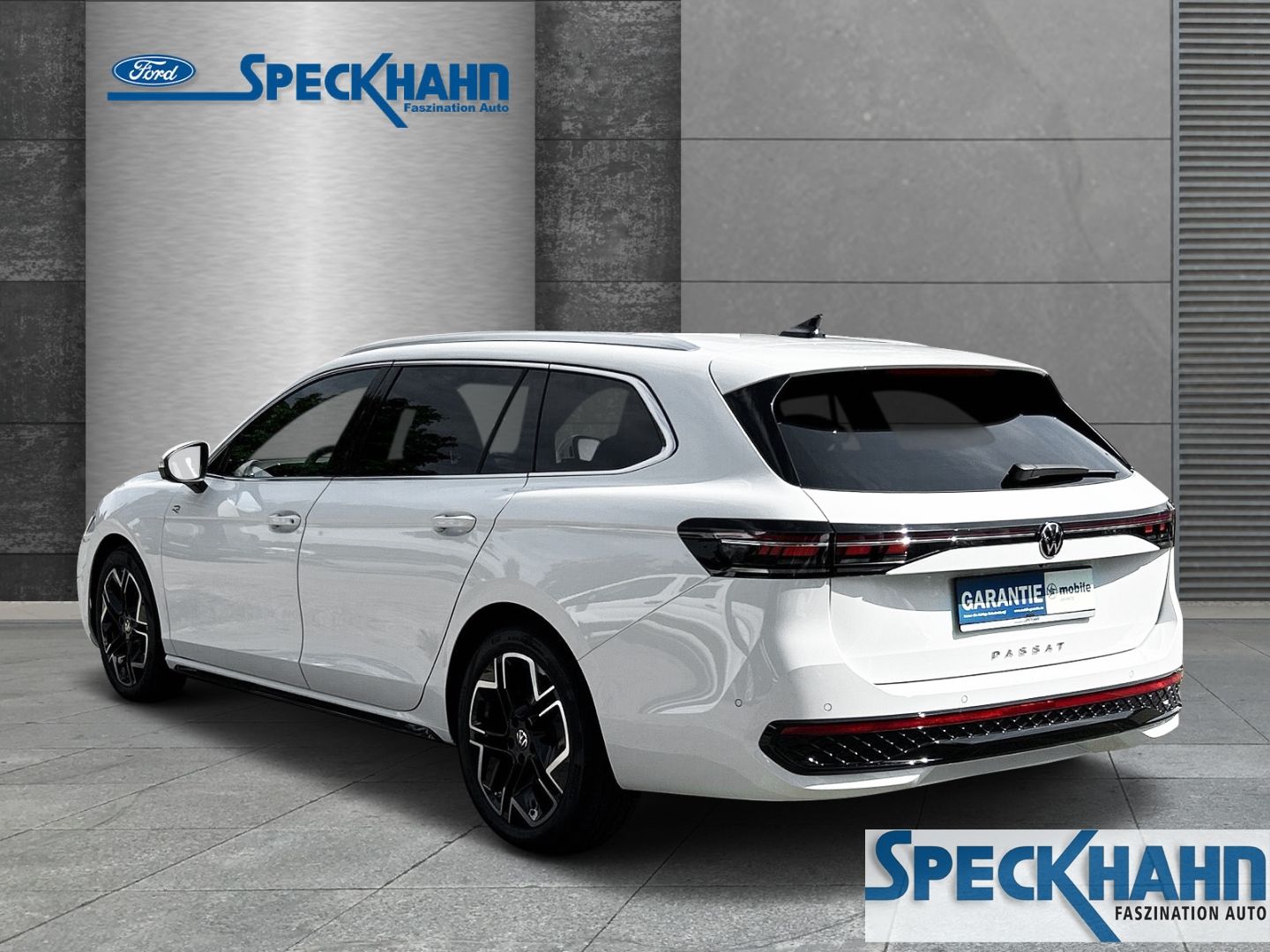 Volkswagen Passat Variant 2.0 TDI R-Line Kamera ACC HUD Panodach Navi - Bild 2 von 20