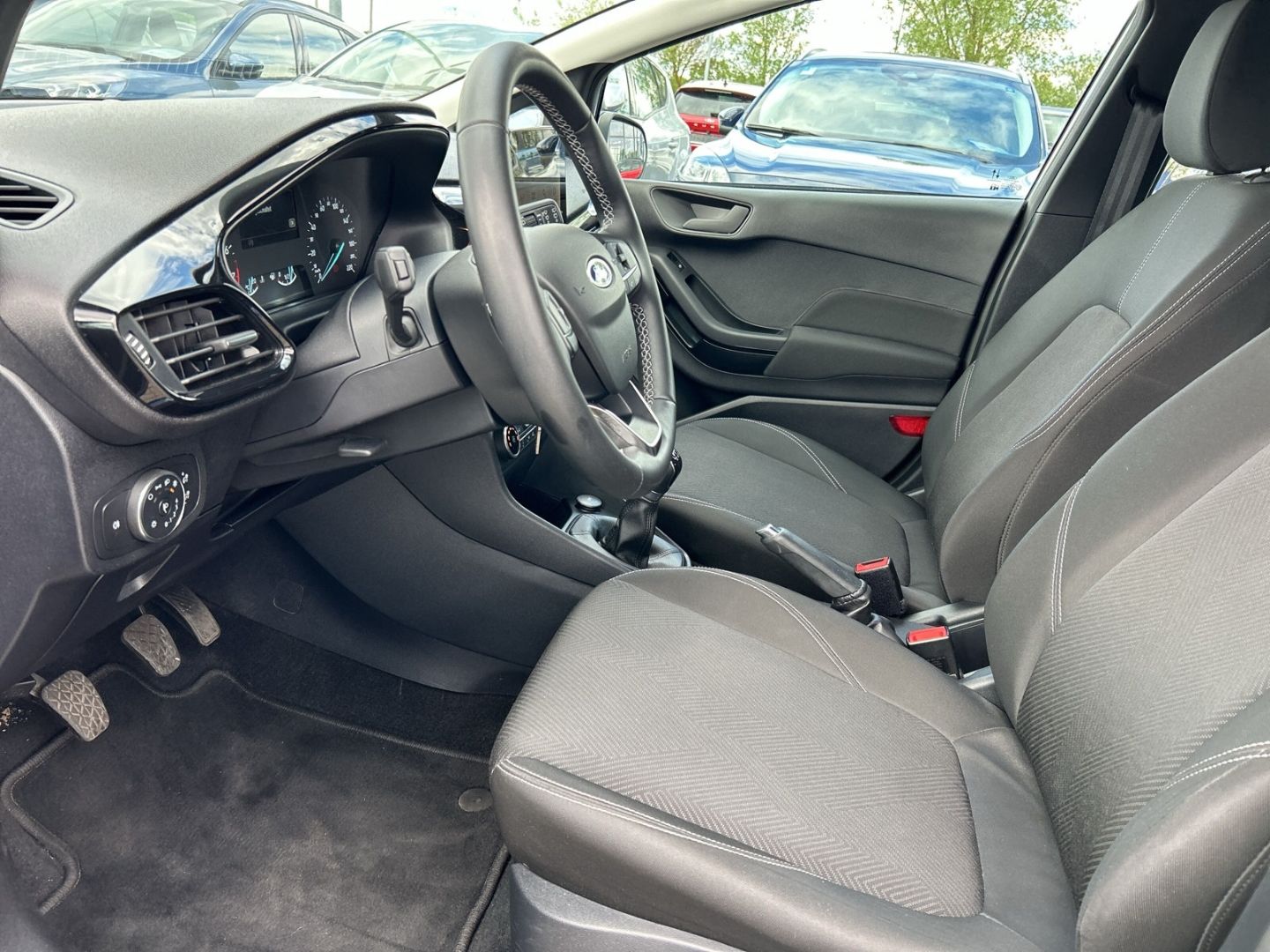 Ford Fiesta - Bild 11 von 15