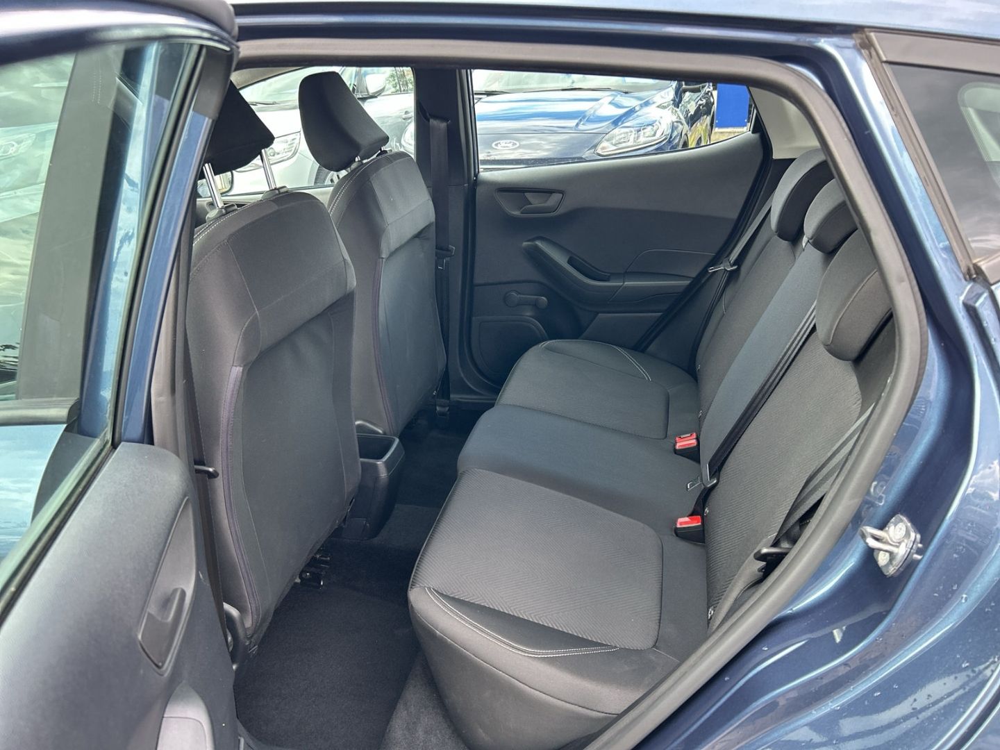 Ford Fiesta - Bild 13 von 15
