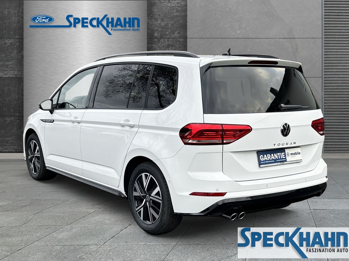 Volkswagen Touran Highline 2.0 TDI 7 Sitzer el.Panodach R-Line-Paket - Bild 2 von 20