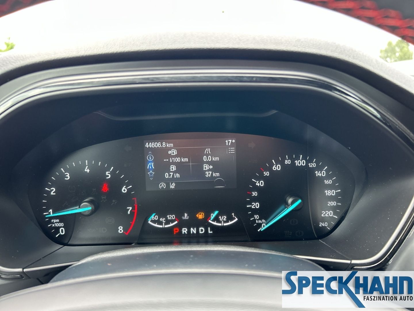 Ford Focus Turnier ST-Line 1.0 EcoBoost Mild-Hybrid AHK Navi LED - Bild 16 von 20
