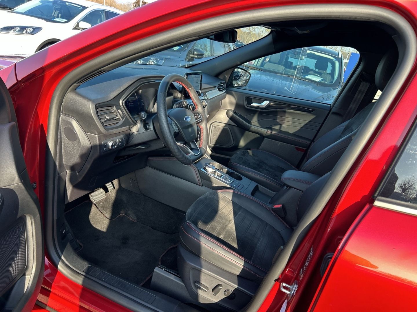 Ford Kuga Plug-In Hybrid ST-Line X AHK-abnehmbar Navi Digitales Cockpit Soundsystem B & O - Bild 10 von 20