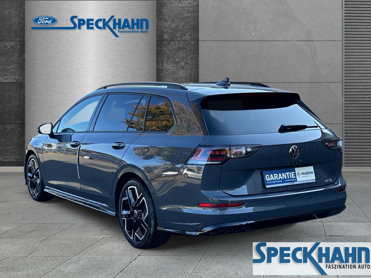 Volkswagen Golf VIII Variant 1.5 eTSI 110 kW R-Line EU6e HEAD-UP-Display Abstandsregeltempomat - Bild 2 von 20
