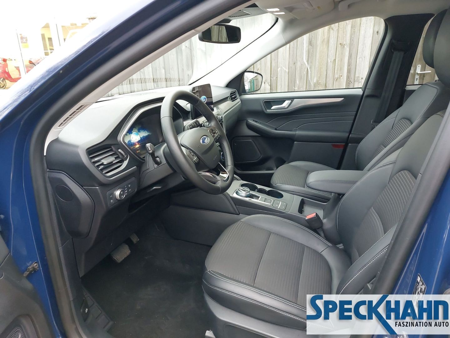 Ford Kuga - Bild 10 von 15