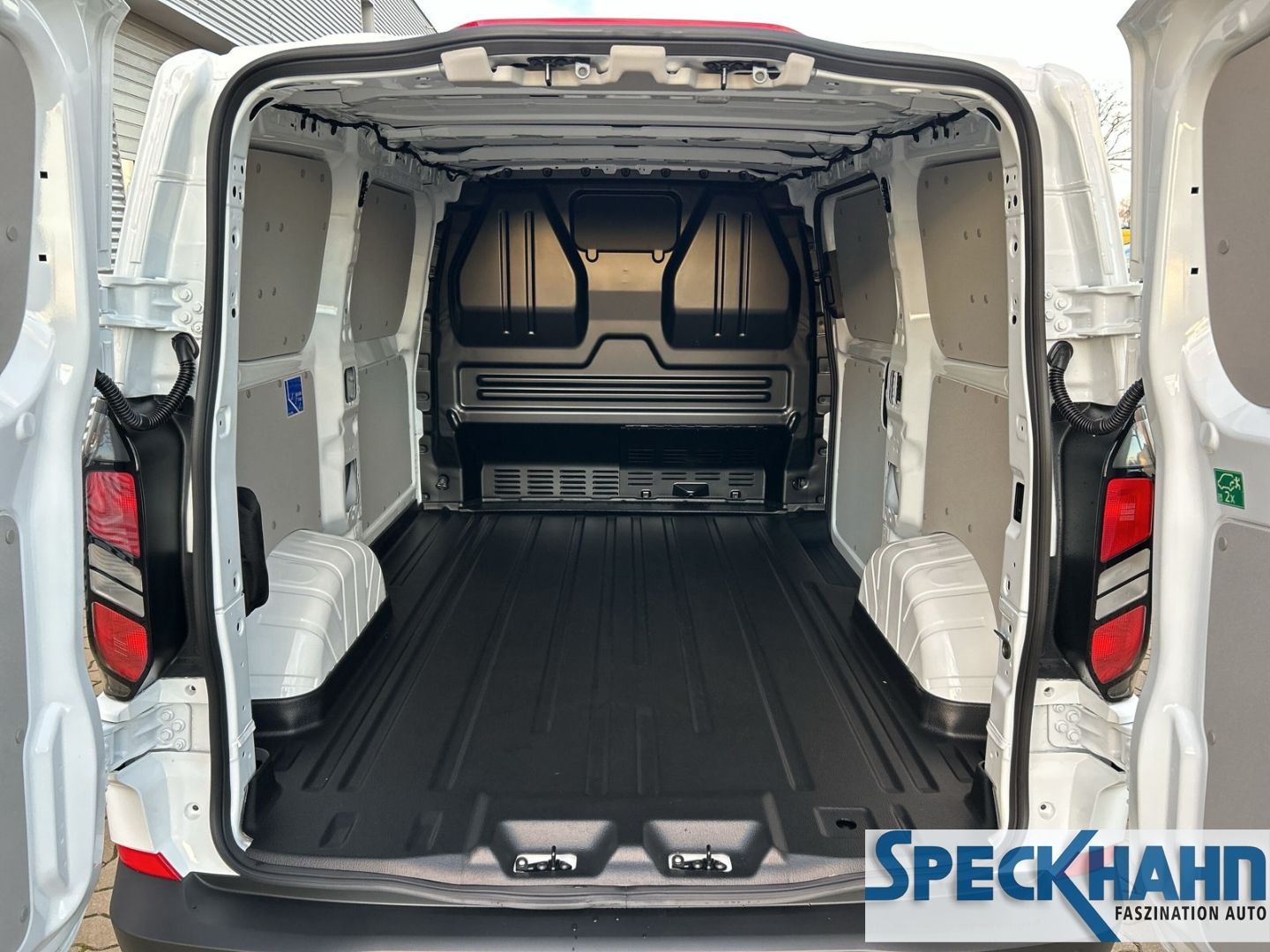 Ford Transit Custom Kasten 320 L1 Trend FWD Plug-in Hybrid Klimaaut. - Bild 9 von 20