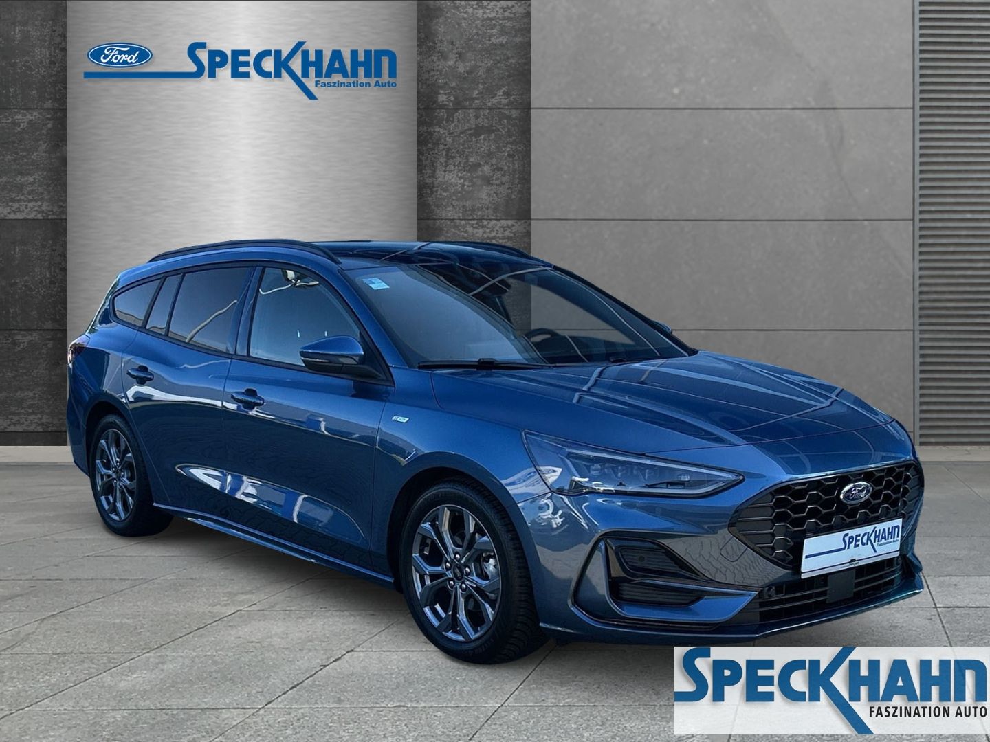 Ford Focus Turnier ST-Line 1.0 EcoBoost Mild-Hybrid  AHK El. Panodach Navi LED - Bild 5 von 20