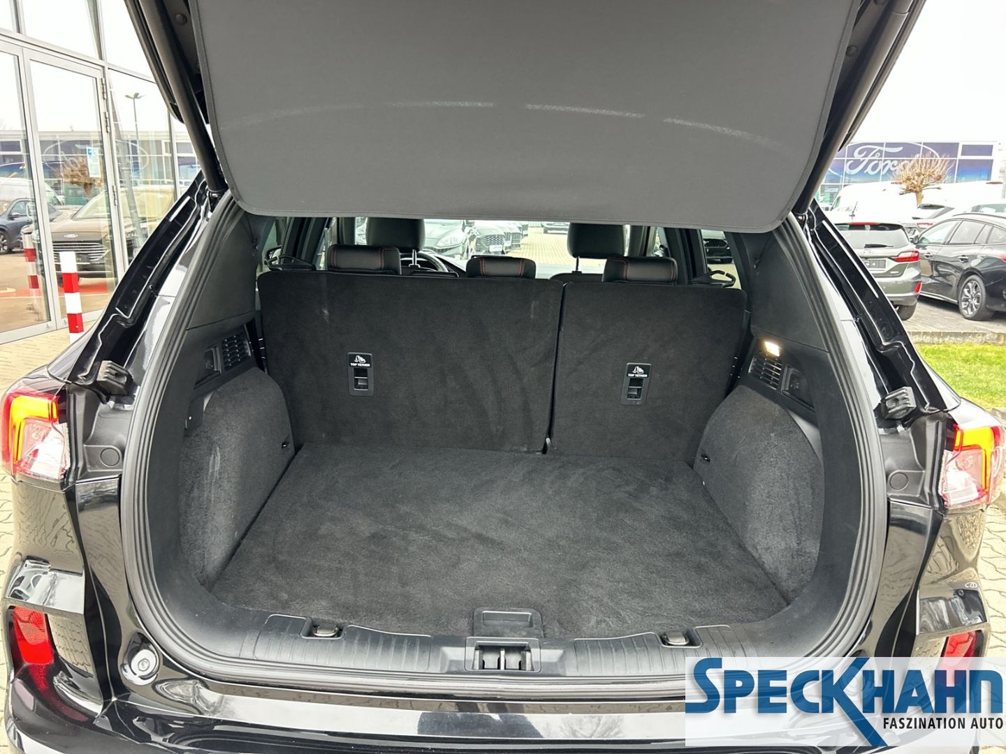 Ford Kuga Plug-In Hybrid ST-Line X Navi digitales Cockpit Soundsystem B&O LED ACC el.Heckklappe - Bild 9 von 20