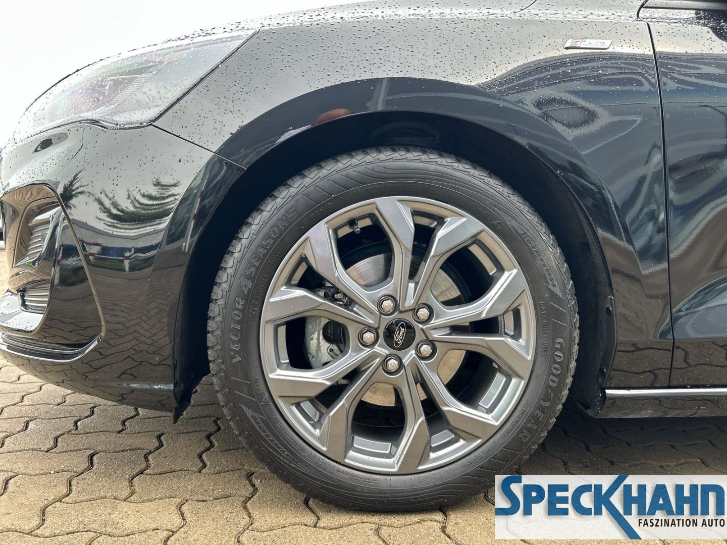 Ford Focus Turnier - Bild 8 von 15