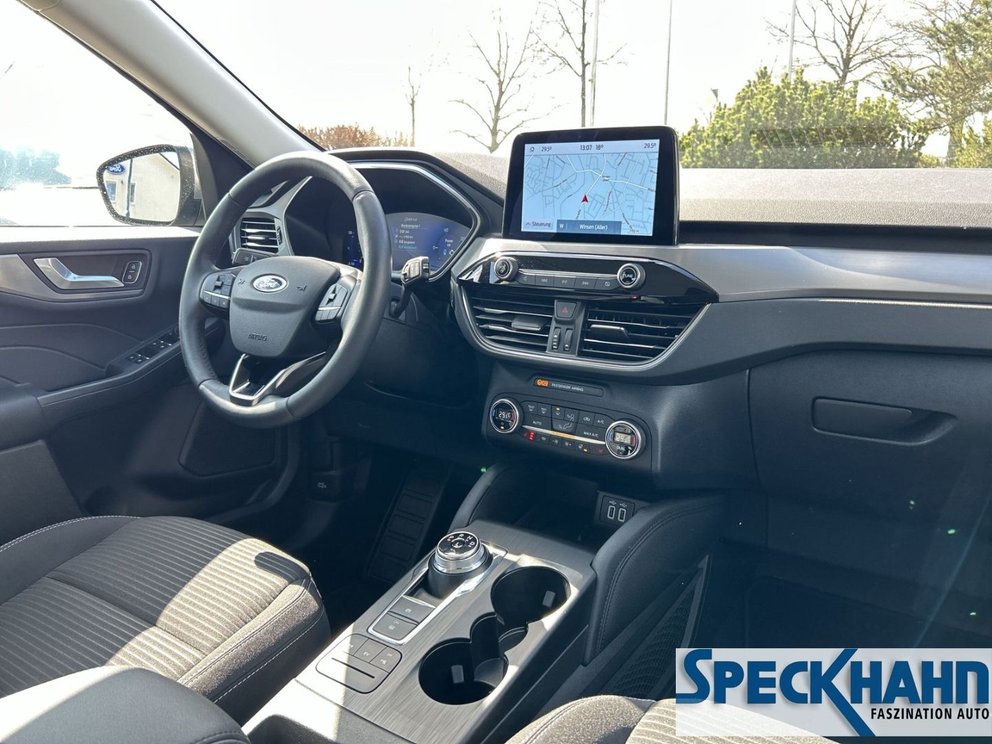 Ford Kuga Titanium AHK KLIMA KAMERA NAVI PHEV GANZJAHRESREIFEN - Bild 12 von 20