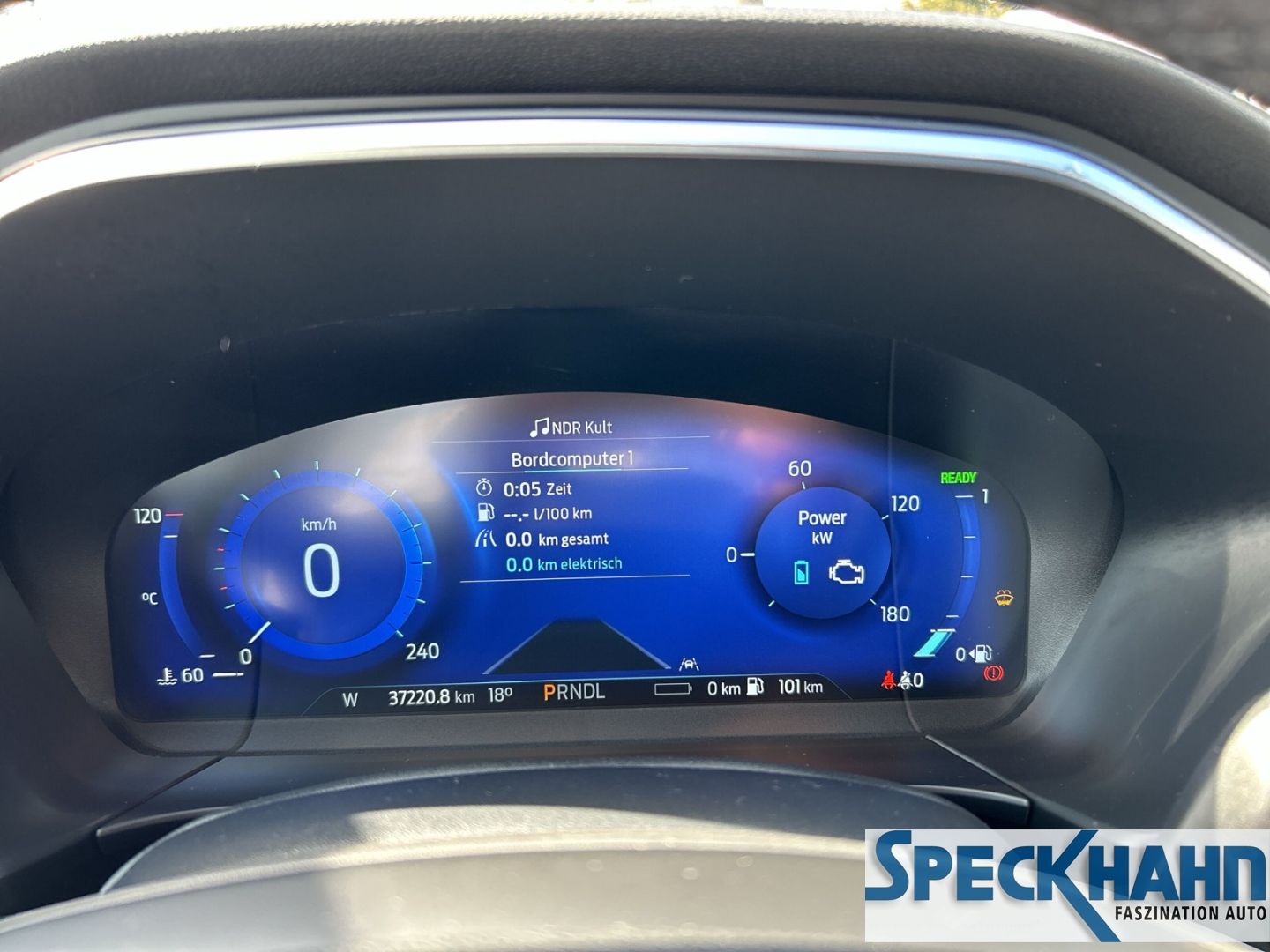Ford Kuga Titanium AHK KLIMA KAMERA NAVI PHEV GANZJAHRESREIFEN - Bild 16 von 20