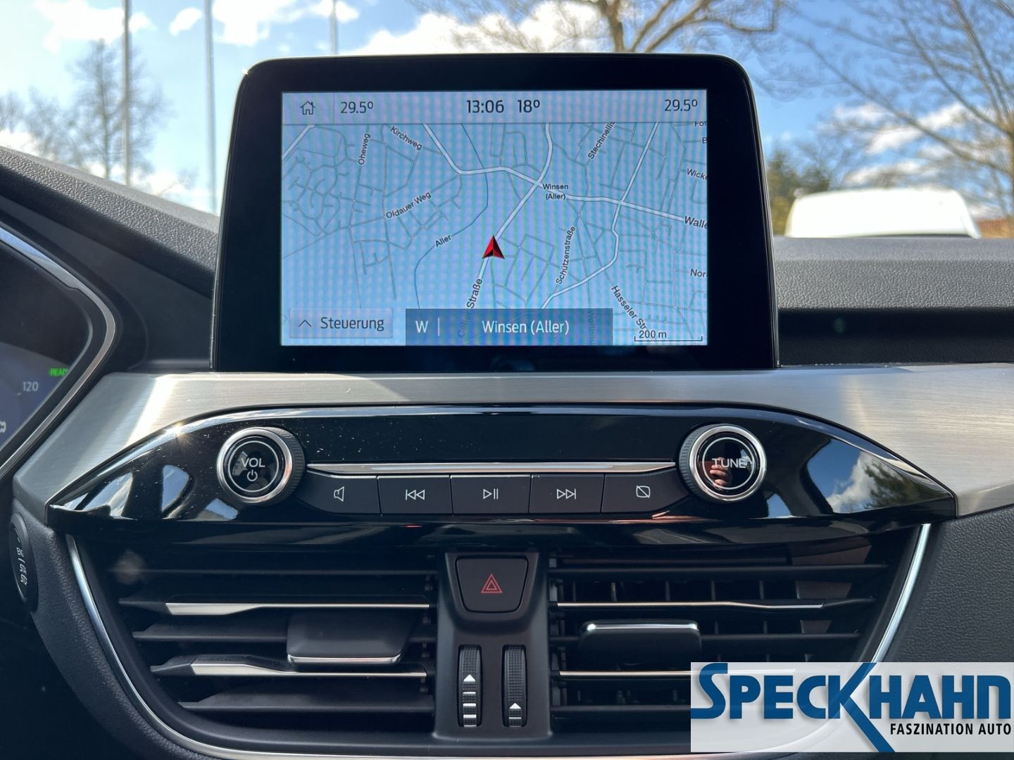 Ford Kuga Titanium AHK KLIMA KAMERA NAVI PHEV GANZJAHRESREIFEN - Bild 17 von 20