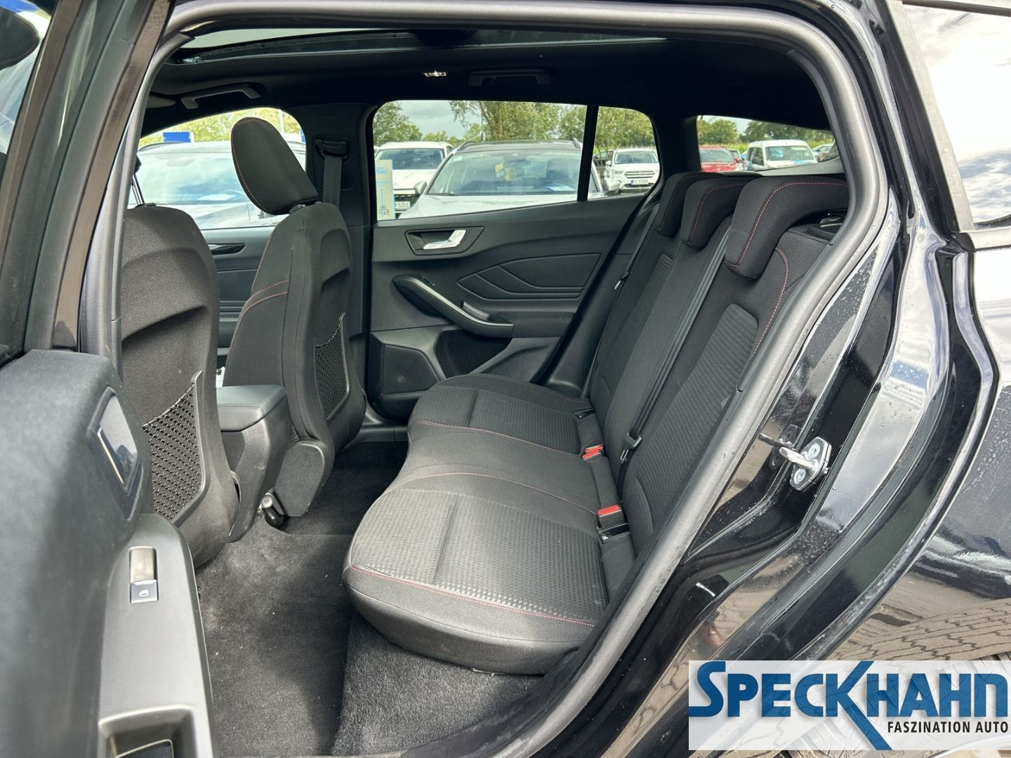 Ford Focus Turnier - Bild 13 von 15