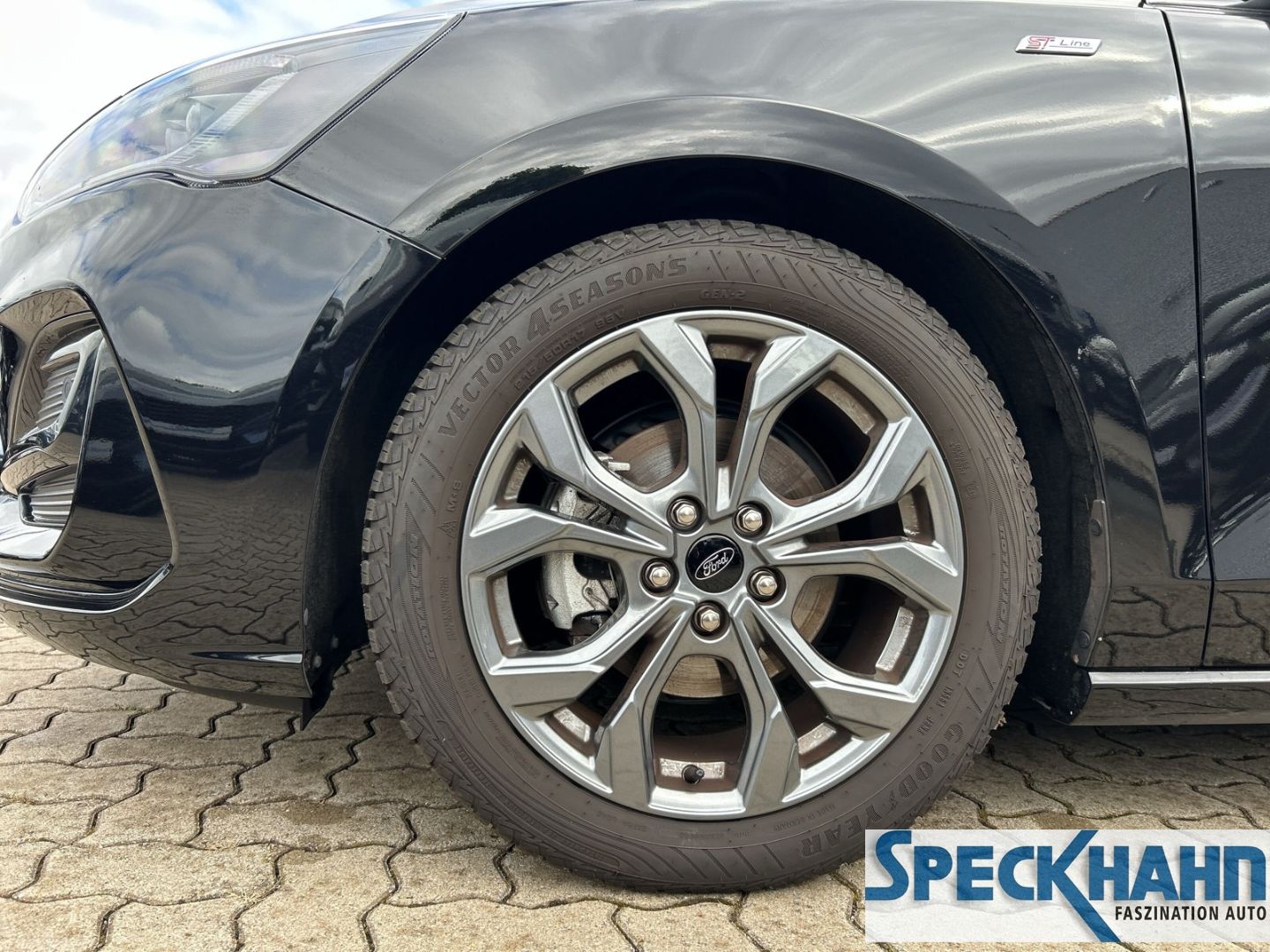 Ford Focus Turnier - Bild 8 von 15
