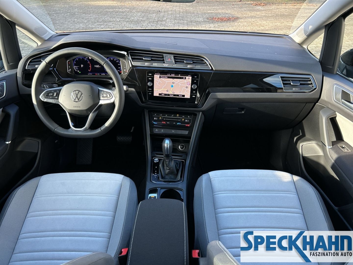Volkswagen Touran Highline BMT 1.5 TSI Pano Sitzhzg. Top-Paket - Bild 14 von 20
