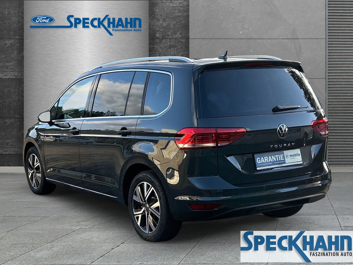 Volkswagen Touran Highline BMT 1.5 TSI Pano Sitzhzg. Top-Paket - Bild 2 von 20