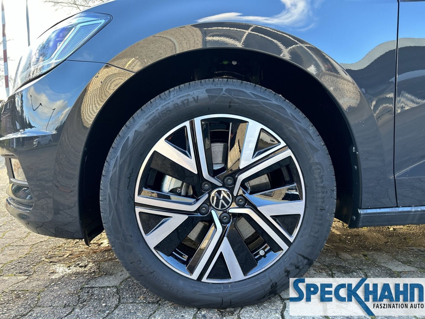 Volkswagen Touran Highline BMT 1.5 TSI Pano Sitzhzg. Top-Paket - Bild 8 von 20