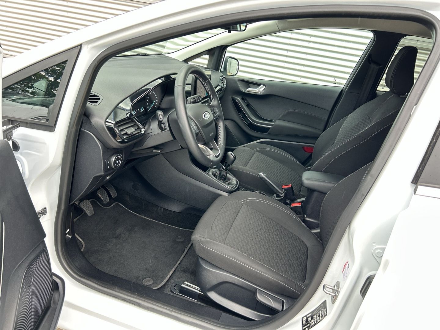 Ford Fiesta - Bild 10 von 15