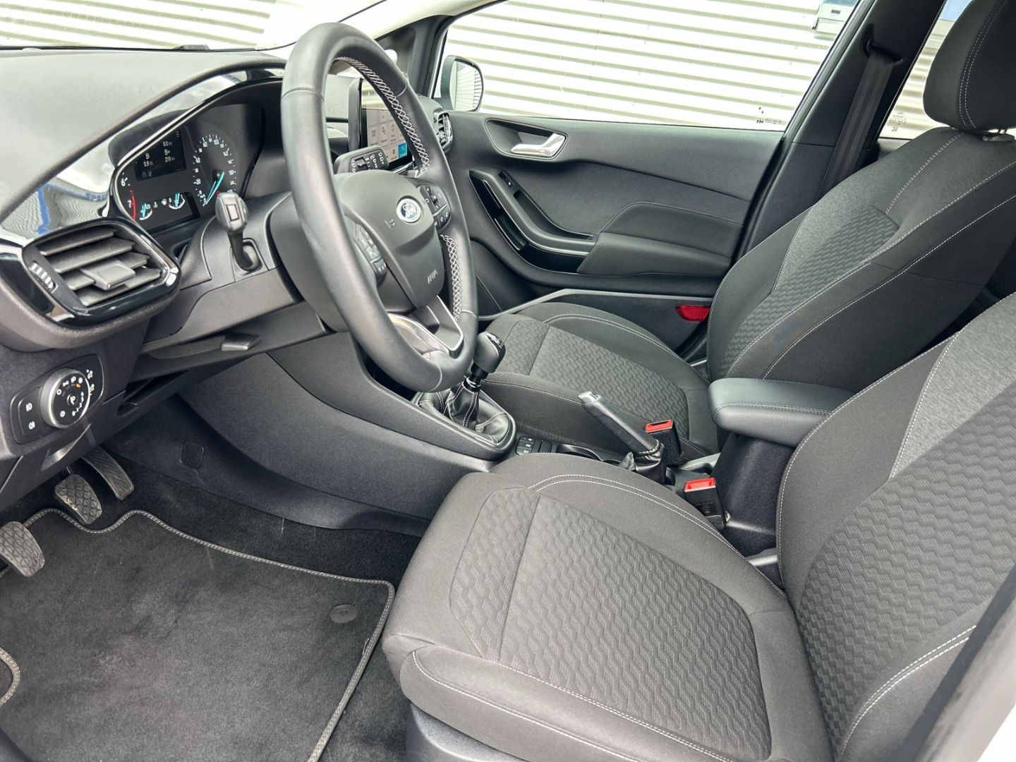 Ford Fiesta - Bild 11 von 15