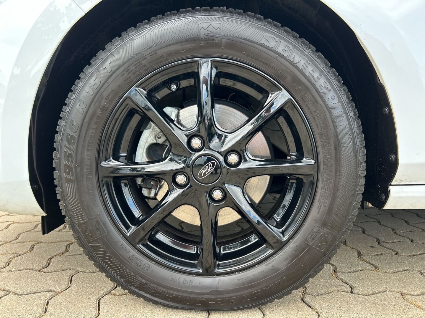 Ford Fiesta - Bild 8 von 15