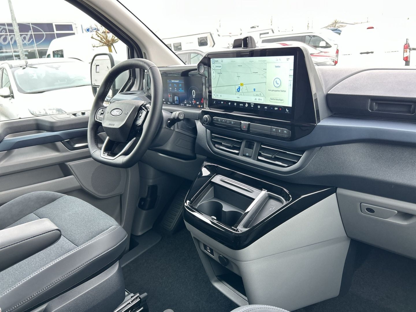 Ford Tourneo Custom Bus - Bild 12 von 15