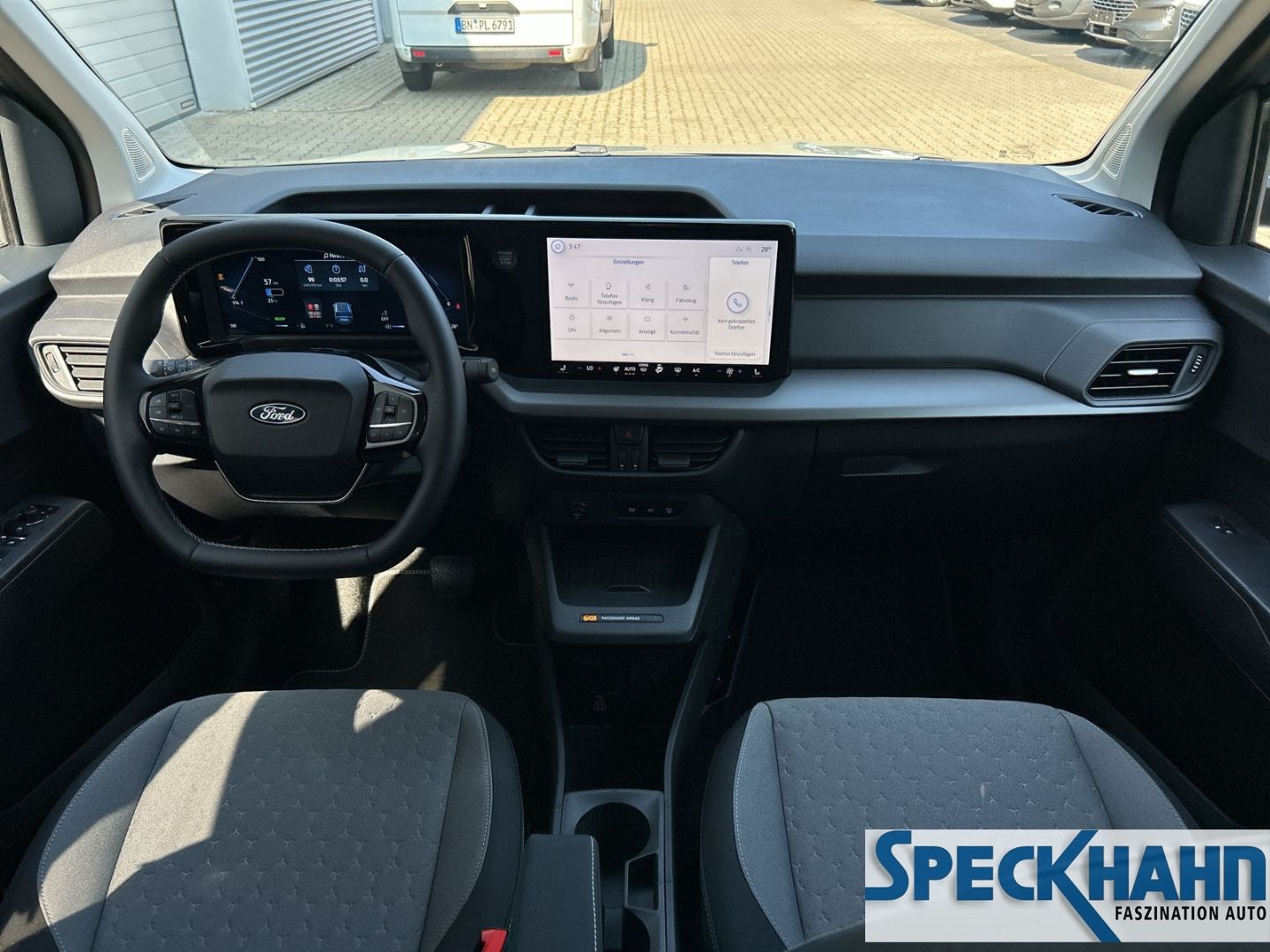 Ford Tourneo Courier - Bild 14 von 15