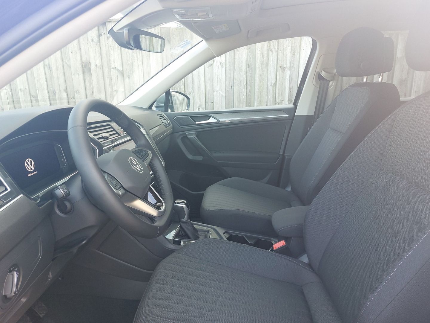 Volkswagen Tiguan Allspace Life 2.0 TDI Kamera 7-Sitzer Panorama AHK ACC - Bild 11 von 20