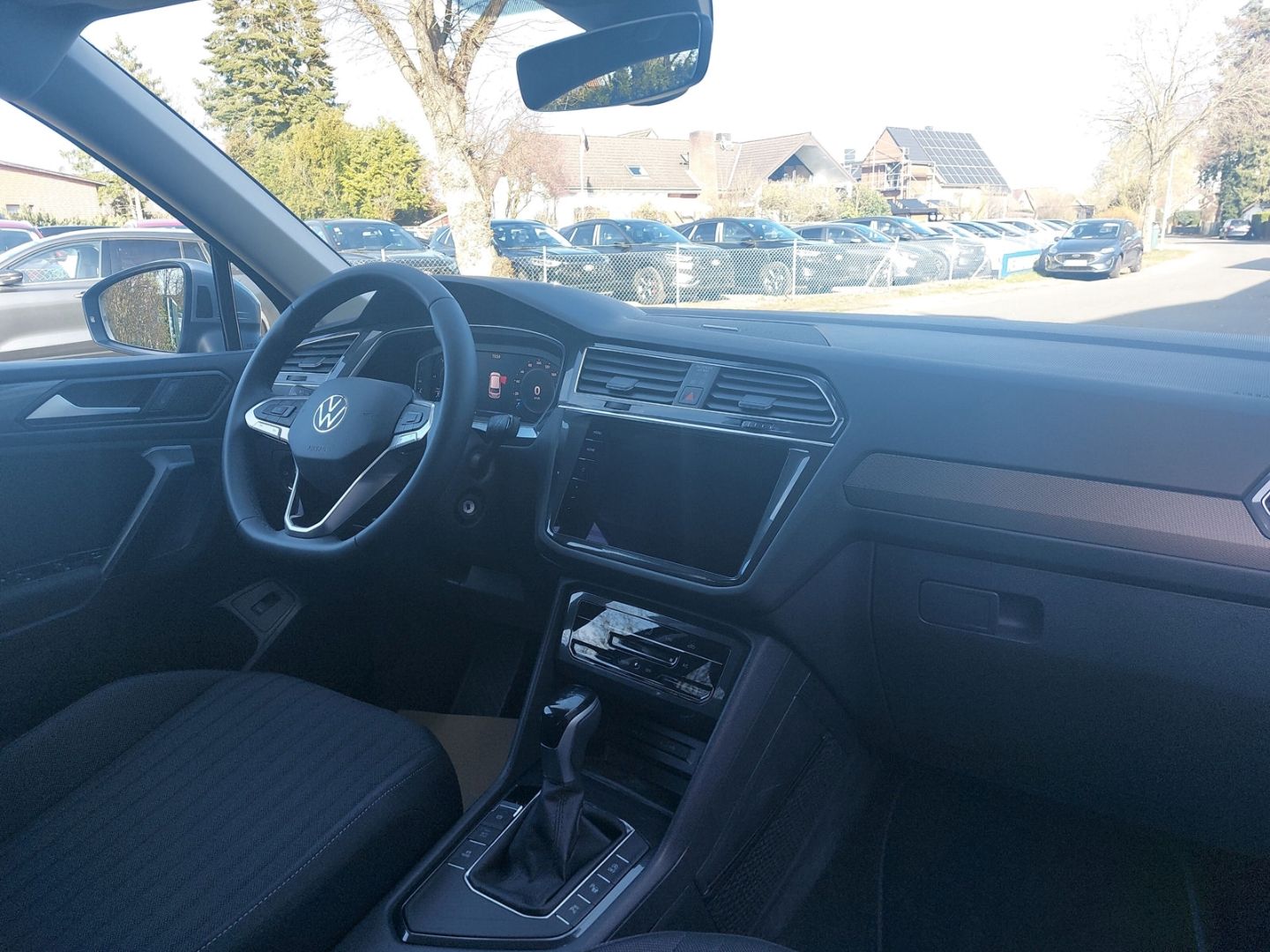 Volkswagen Tiguan Allspace Life 2.0 TDI Kamera 7-Sitzer Panorama AHK ACC - Bild 12 von 20