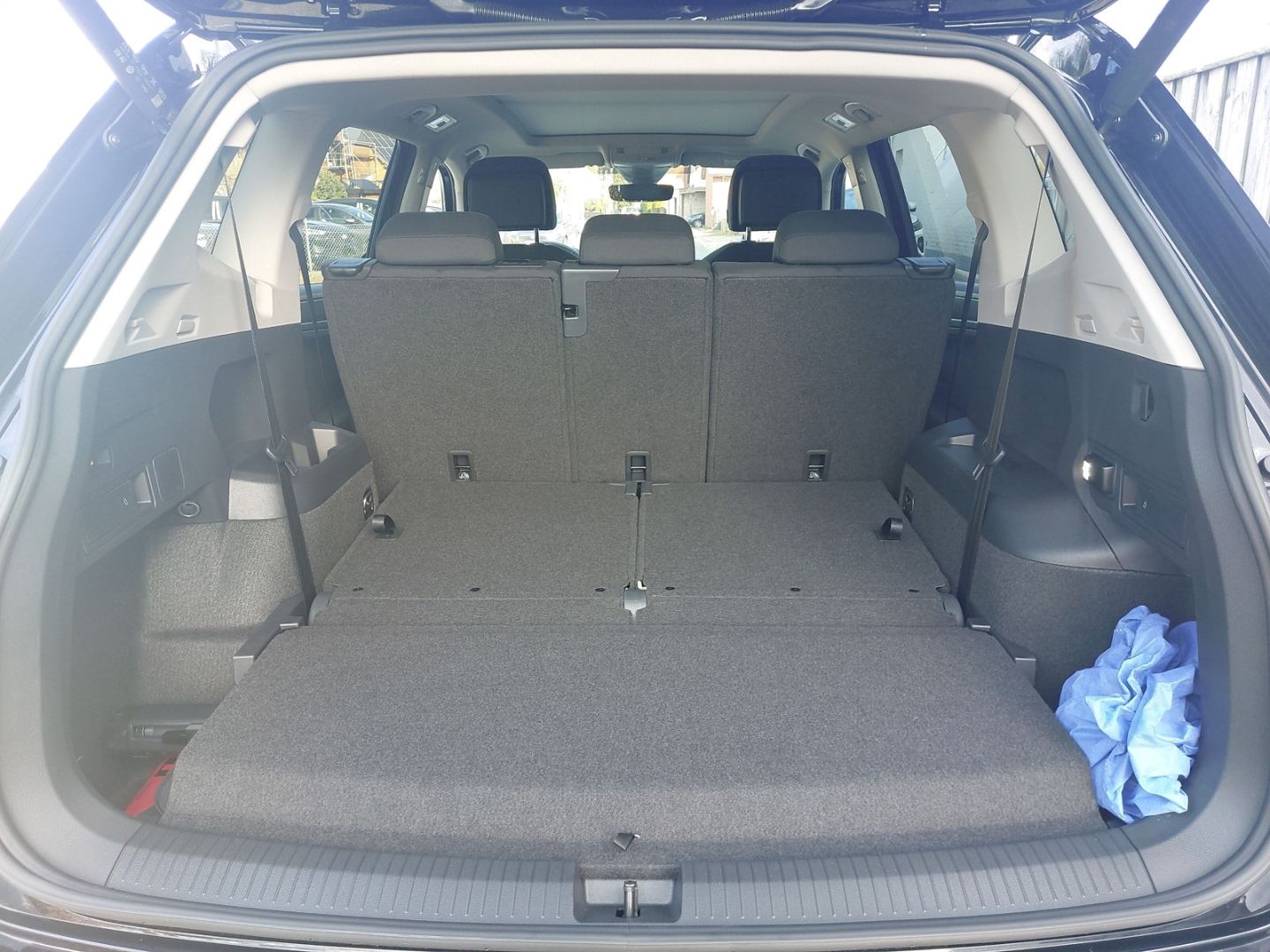 Volkswagen Tiguan Allspace Life 2.0 TDI Kamera 7-Sitzer Panorama AHK ACC - Bild 9 von 20