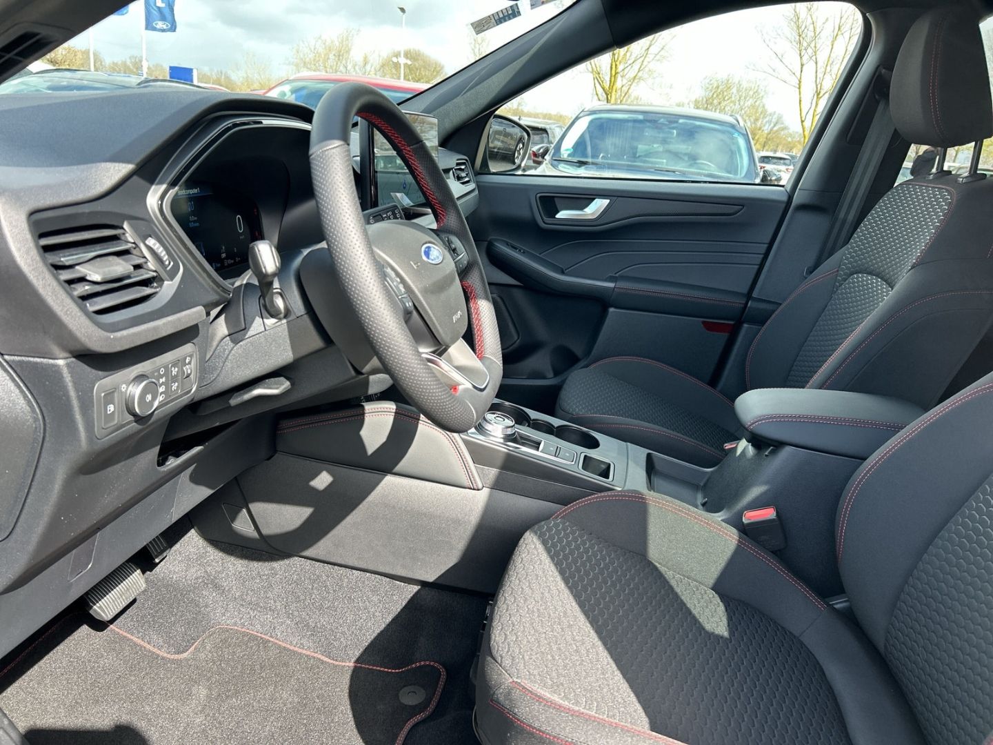 Ford Kuga - Bild 11 von 15