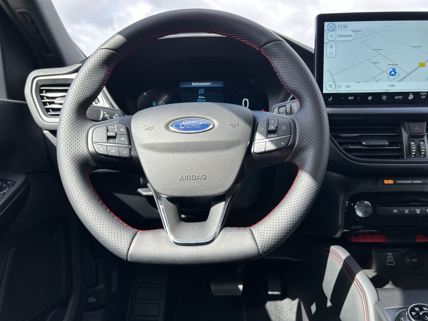 Ford Kuga - Bild 15 von 15