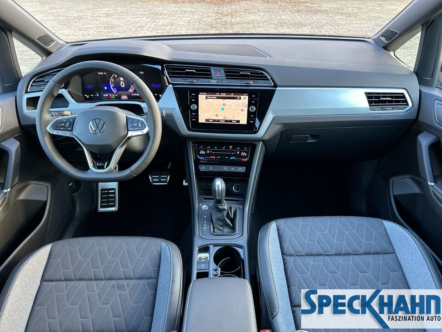 Volkswagen Touran Comfortline Goal 1.5TSI 7sitzer el.Panodach Navi - Bild 14 von 20