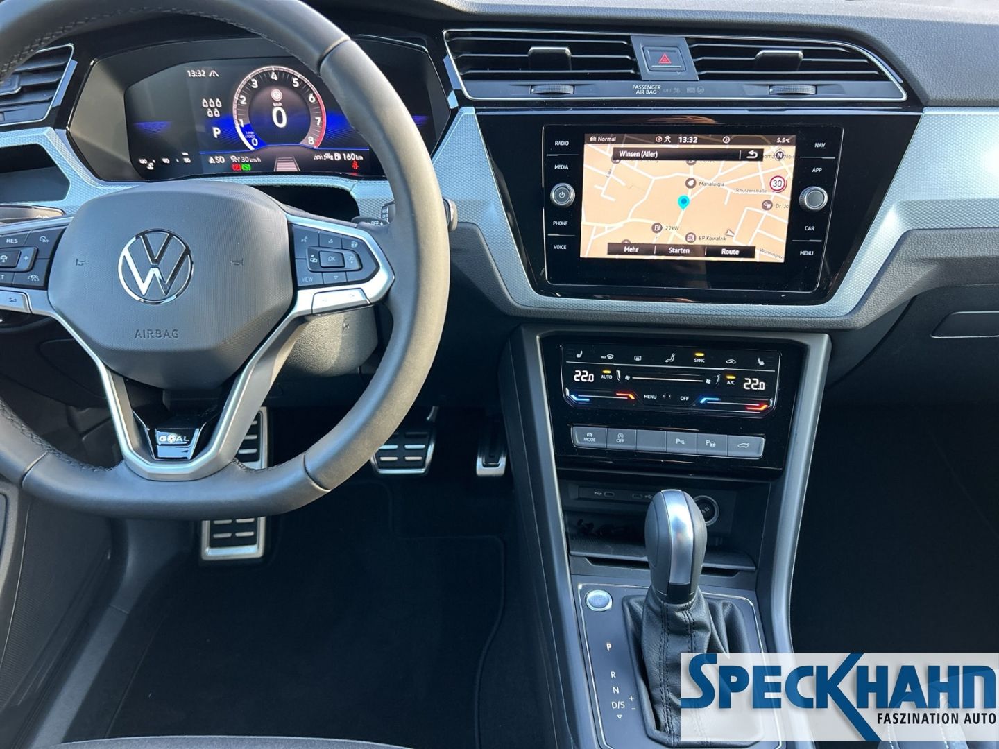 Volkswagen Touran Comfortline Goal 1.5TSI 7sitzer el.Panodach Navi - Bild 18 von 20