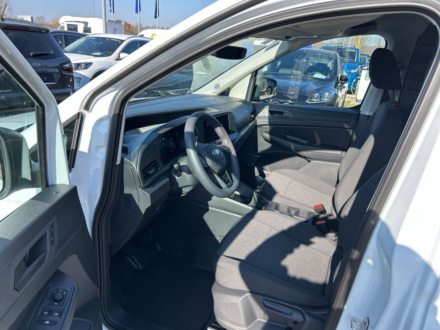 Ford Transit Connect - Bild 10 von 15