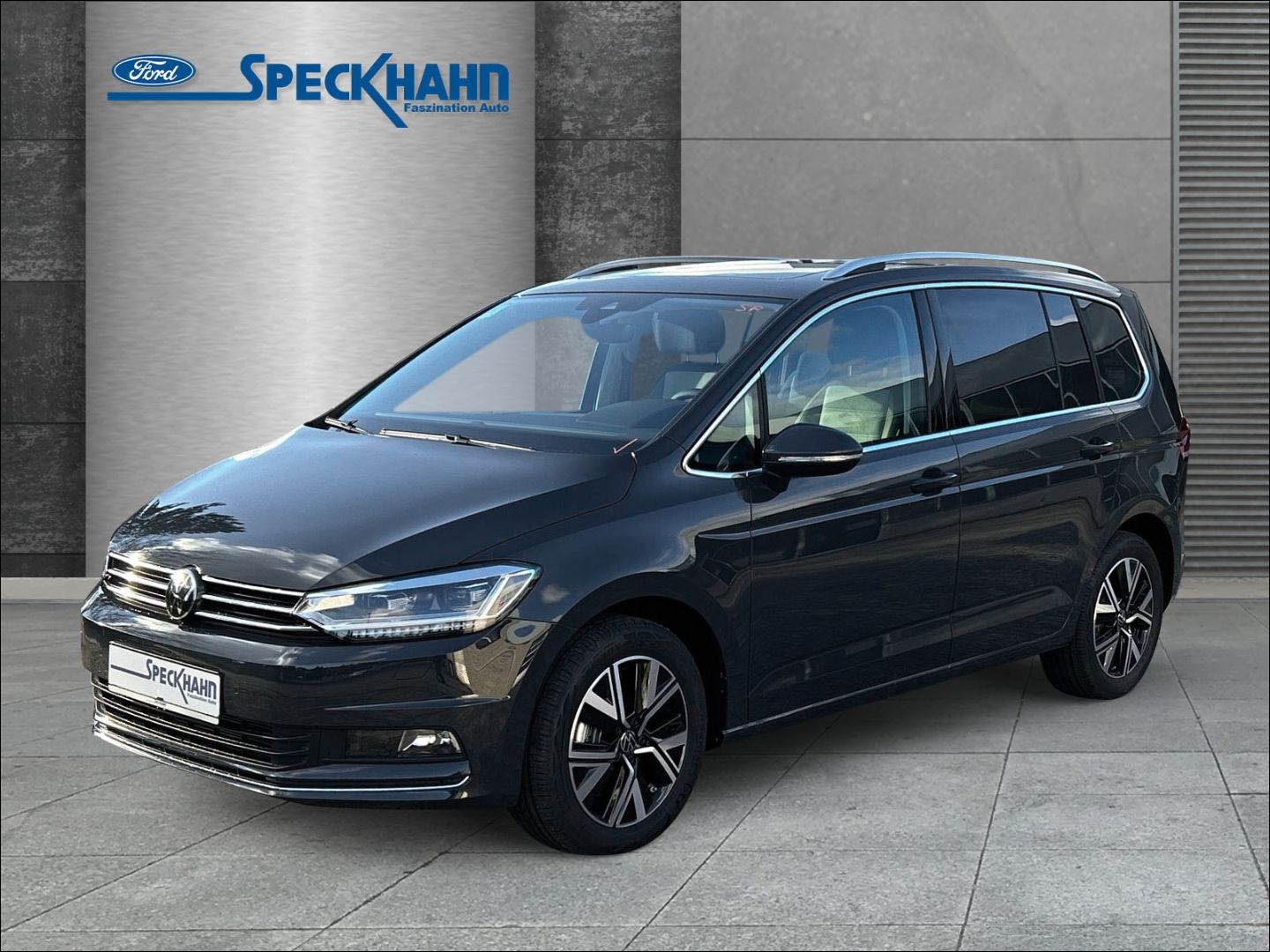 Volkswagen Touran Highline BMT Start-Stopp 1.5 TSI Panorama Navi - Bild 1 von 20