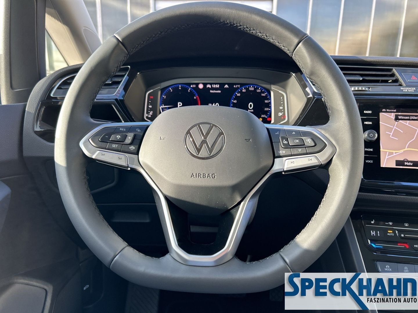 Volkswagen Touran Highline BMT Start-Stopp 1.5 TSI Panorama Navi - Bild 15 von 20