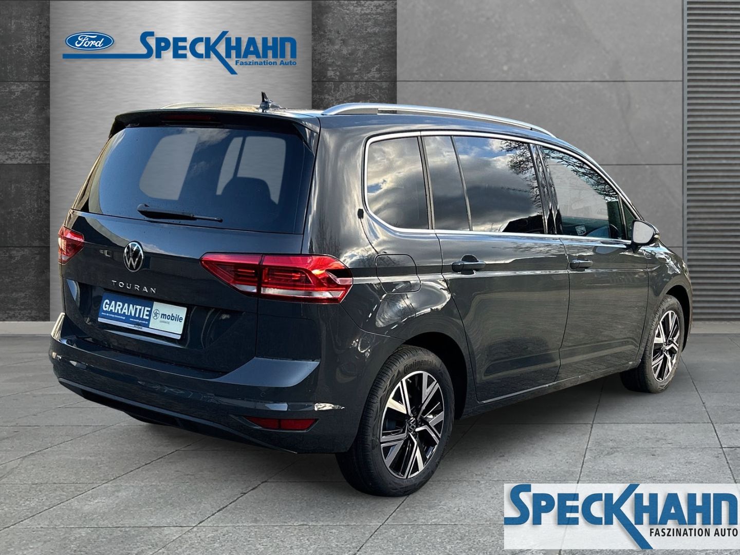 Volkswagen Touran Highline BMT Start-Stopp 1.5 TSI Panorama Navi - Bild 4 von 20
