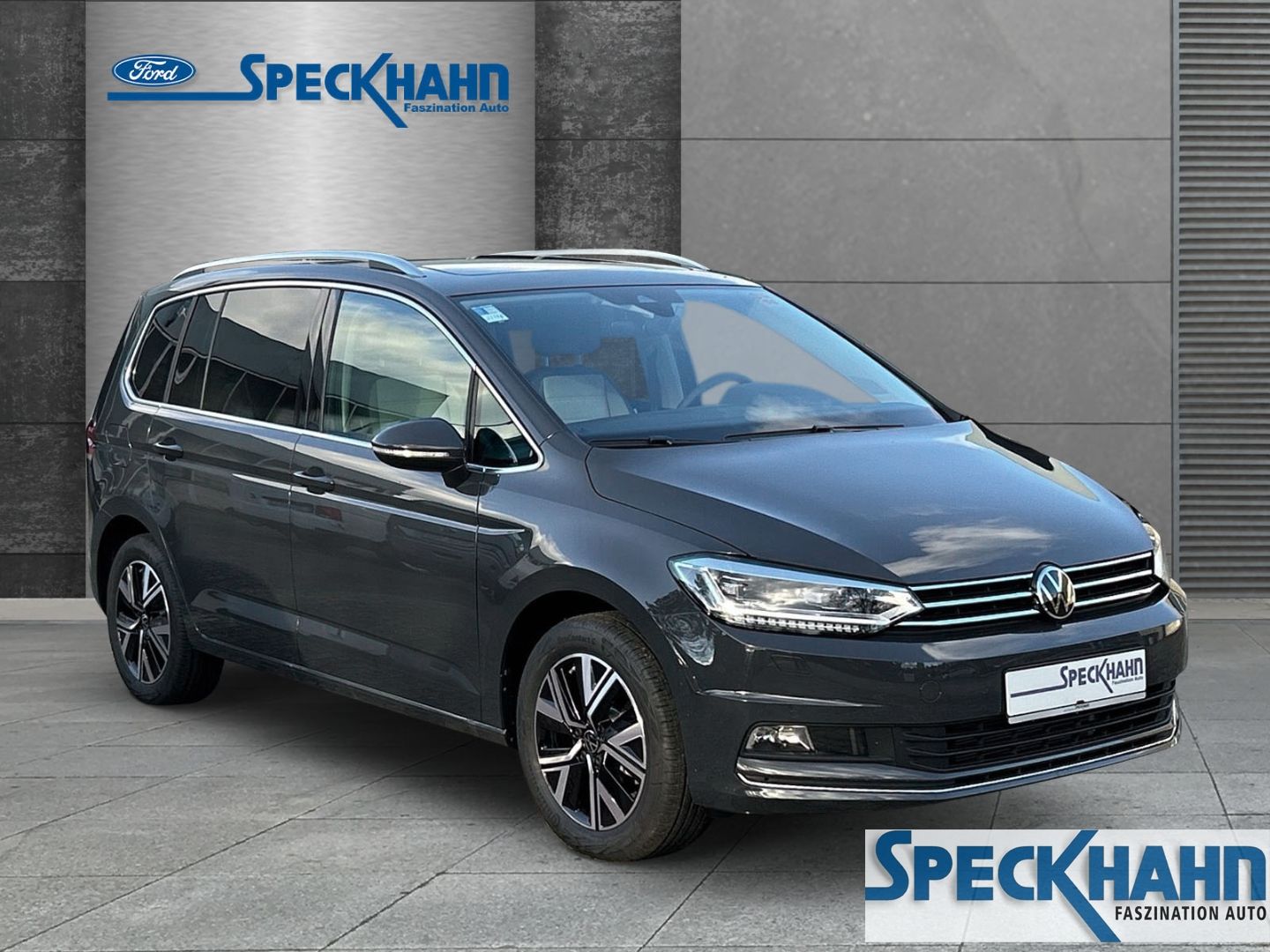 Volkswagen Touran Highline BMT Start-Stopp 1.5 TSI Panorama Navi - Bild 5 von 20