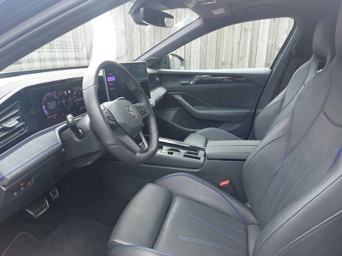 Volkswagen Passat Variant 2.0TDI 4Motion R-Line Ergo-Sitze Panoramadach StandHZG el.Heckklappe - Bild 11 von 20