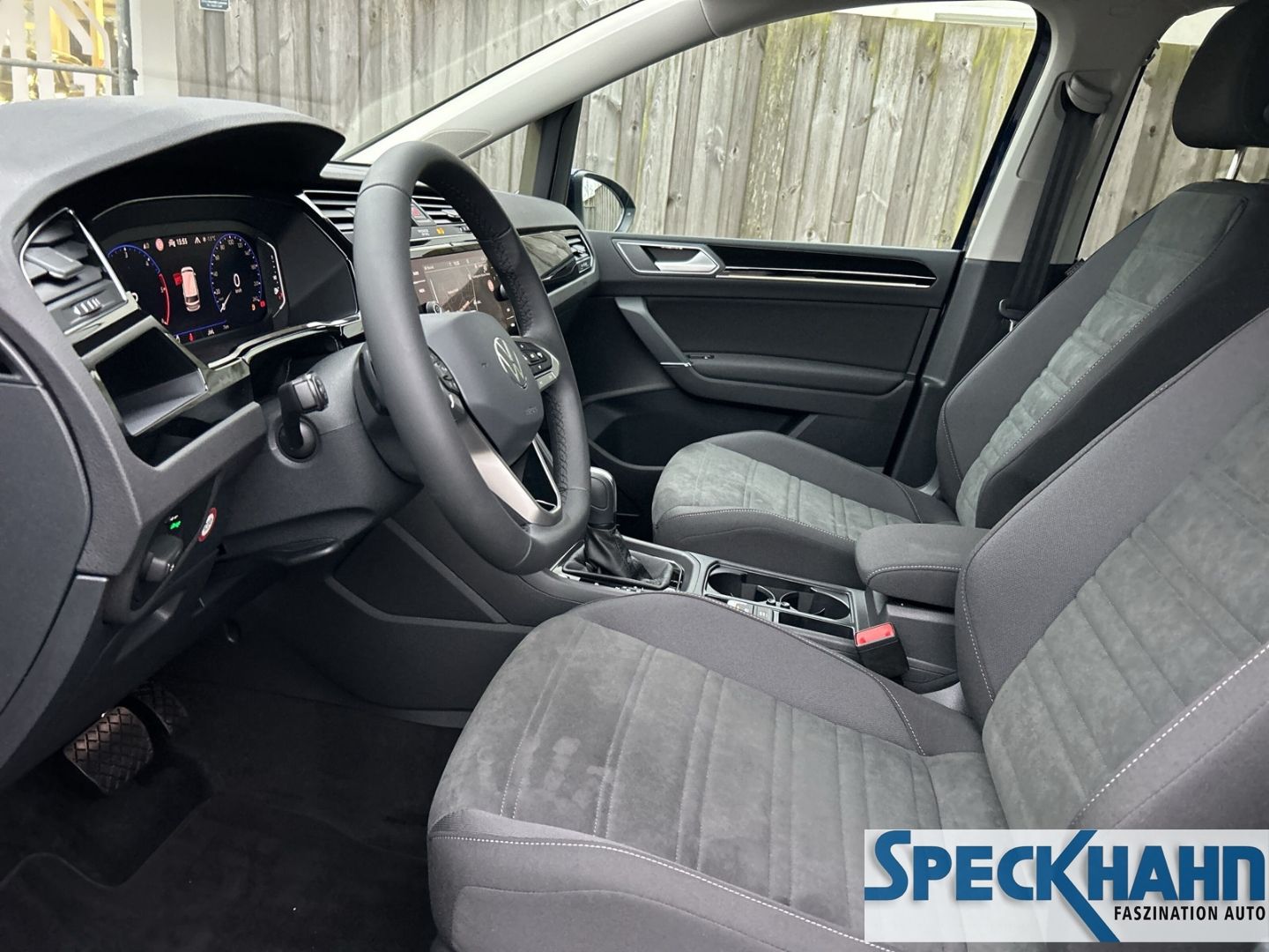Volkswagen Touran Move Start-Stopp 2.0 TDI BMT Kamera SHZ - Bild 11 von 20