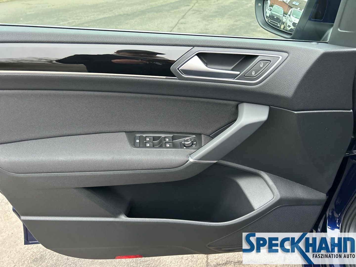 Volkswagen Touran Move Start-Stopp 2.0 TDI BMT Kamera SHZ - Bild 20 von 20