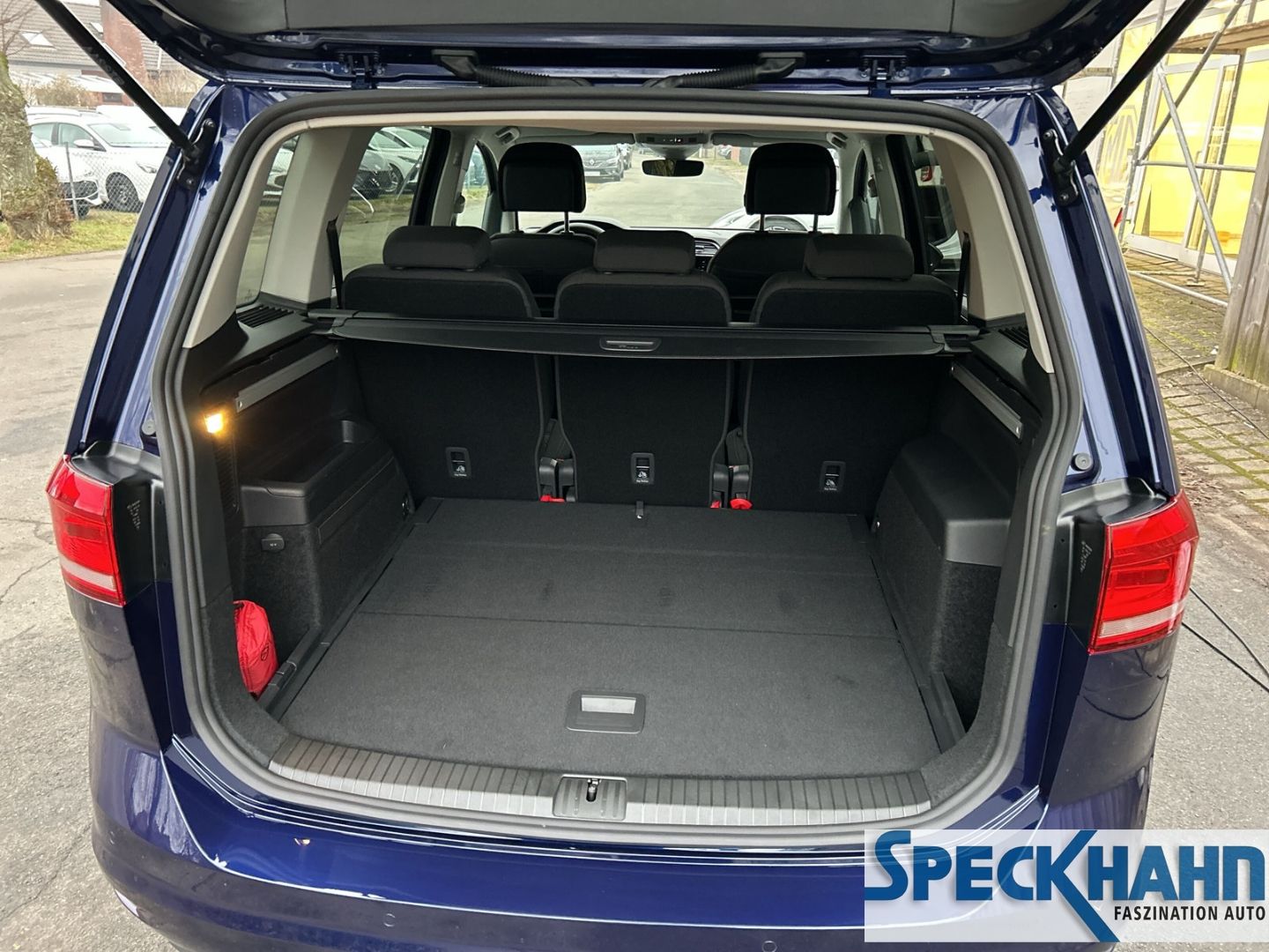 Volkswagen Touran Move Start-Stopp 2.0 TDI BMT Kamera SHZ - Bild 9 von 20