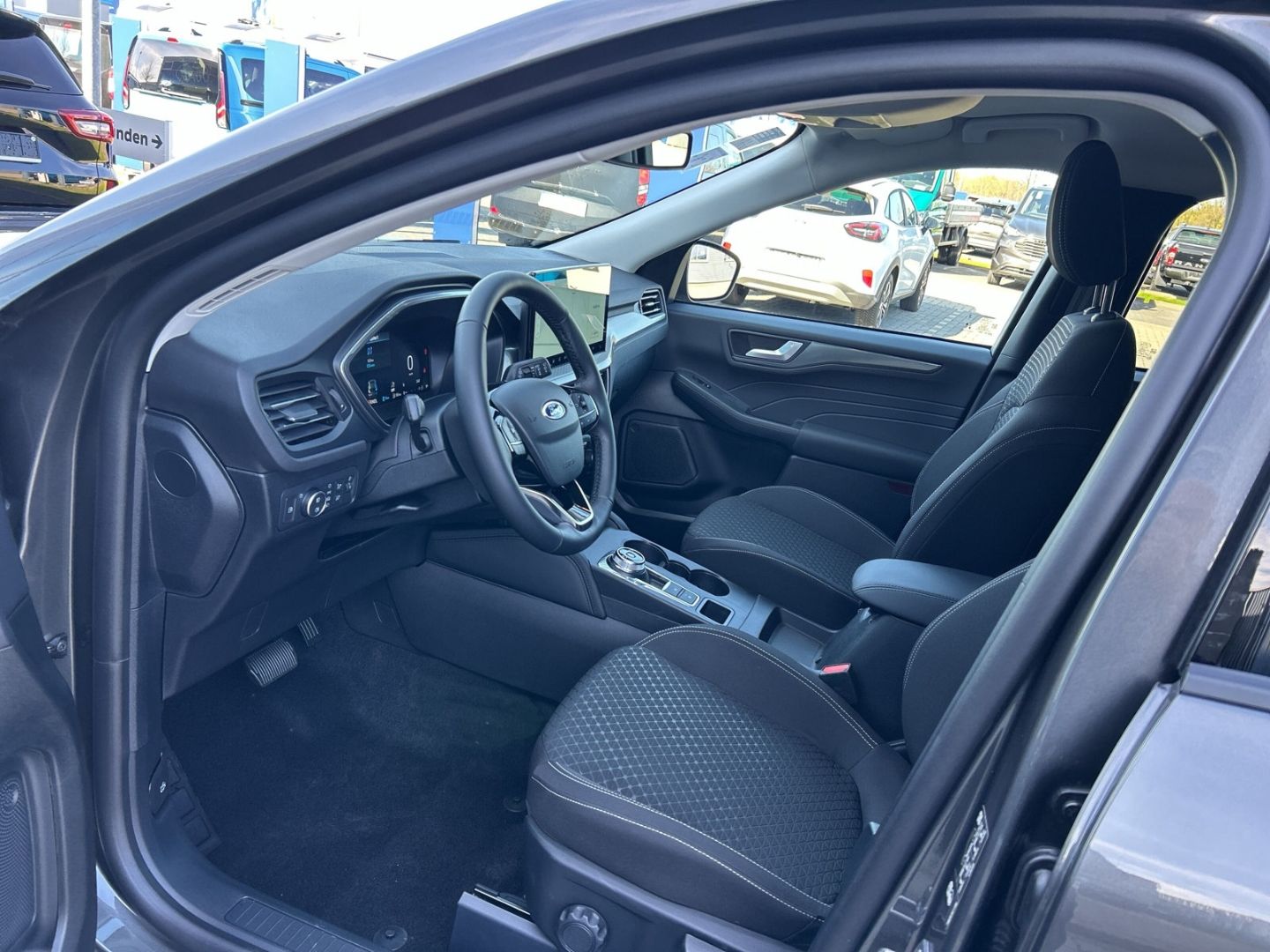 Ford Kuga - Bild 10 von 15