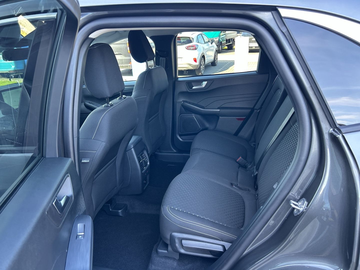 Ford Kuga - Bild 13 von 15