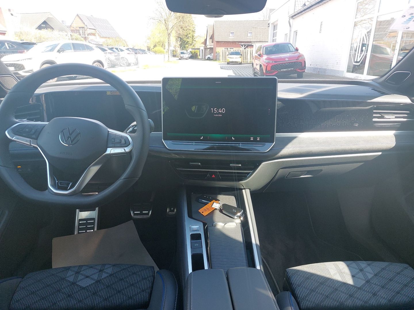 Volkswagen Passat Variant 2.0 TDI R-line Kamera PDCv+h LHZ Massagesitze HEAD-UP-Display El. Verdeck - Bild 14 von 20