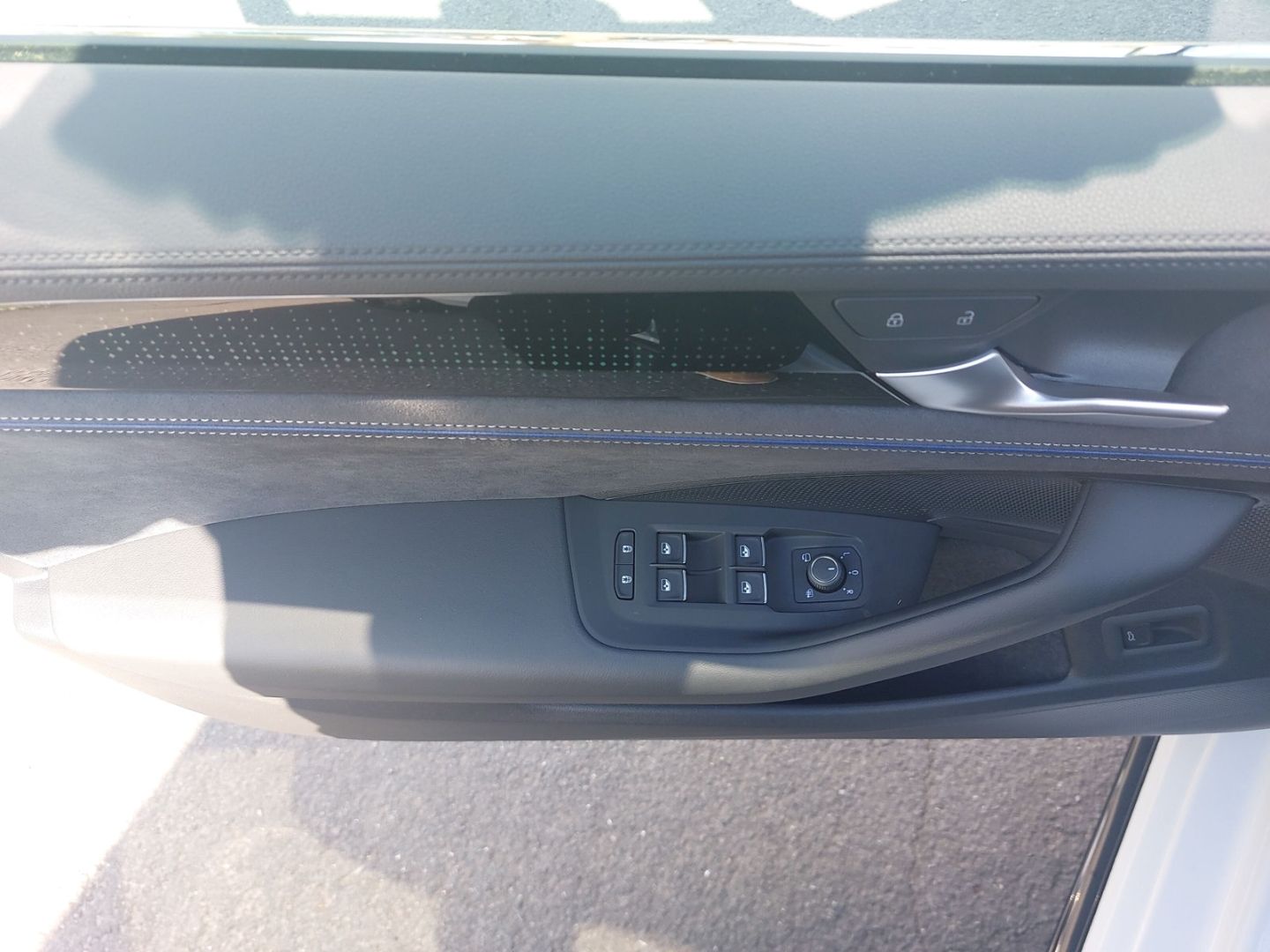 Volkswagen Passat Variant 2.0 TDI R-line Kamera PDCv+h LHZ Massagesitze HEAD-UP-Display El. Verdeck - Bild 20 von 20
