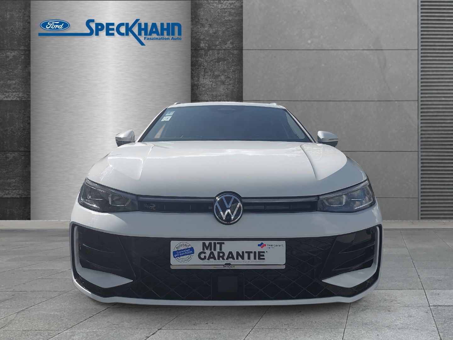 Volkswagen Passat Variant 2.0 TDI R-line Kamera PDCv+h LHZ Massagesitze HEAD-UP-Display El. Verdeck - Bild 6 von 20